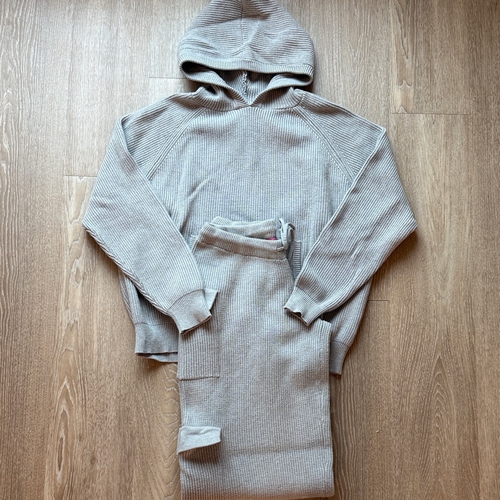 Edikted Gray Sweater Set